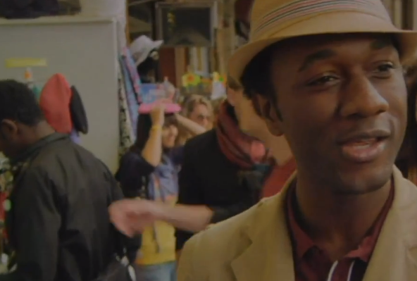 Aloe Blacc Premieres New Video For "Green Lights"