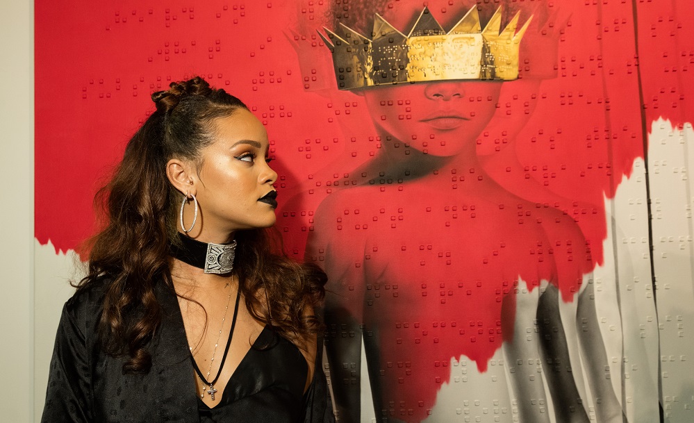 Rihanna Joins BRIT Awards 2016 Line Up