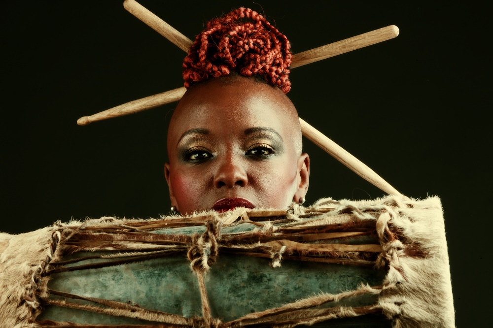 Premiere: Muthoni The Drummer Queen - Make It Right