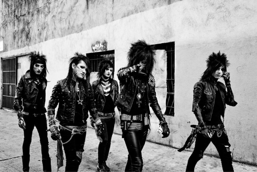 VIDEO: Black Veil Brides - In The End