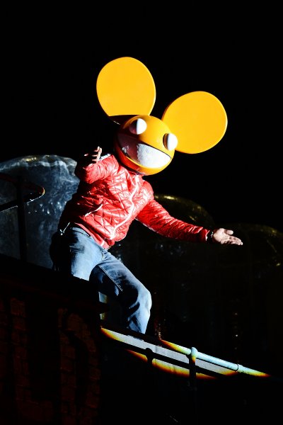 Nokia and Deadmau5 Light Up London With ""This Is Lumia""