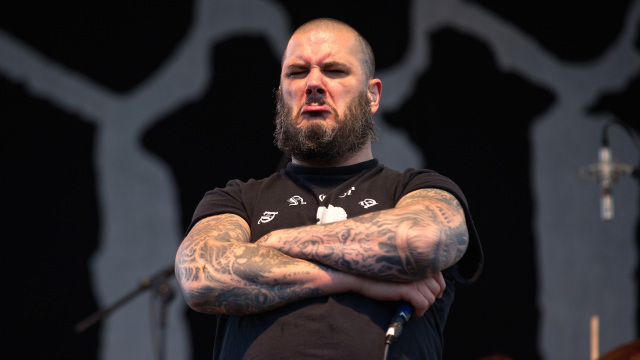 Pantera's Phil Anselmo Riles Fans With Racist Gesture